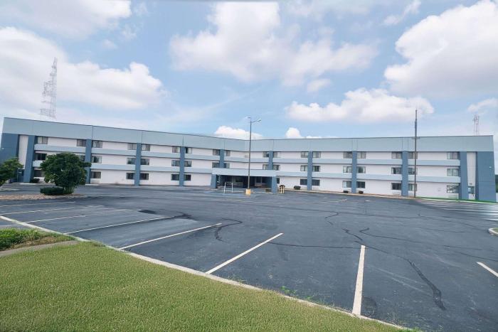 baymont by wyndham columbia mo