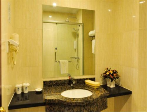 greentree inn chengde railway station southeast chengde century city store