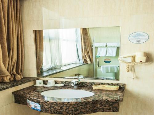 greentree inn chengde railway station southeast chengde century city store