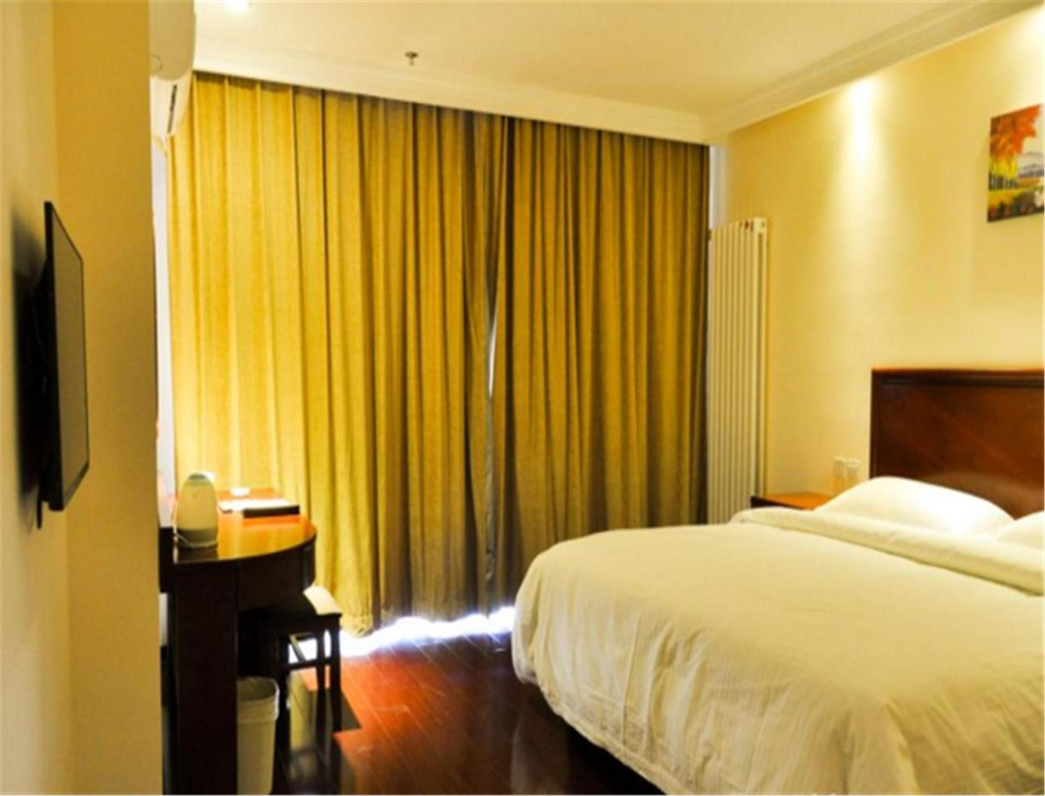 greentree inn chengde railway station southeast chengde century city store