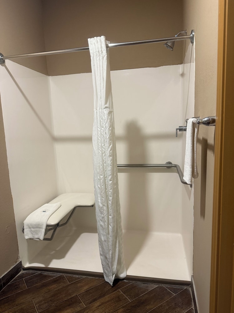 executive inn and suites