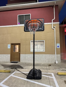 Executive Inn And Suites,,2 star