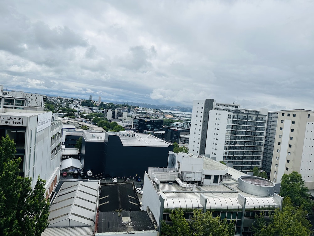 vr auckland city