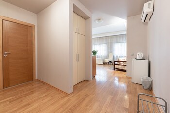 valensija large suite