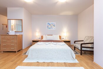 valensija large suite