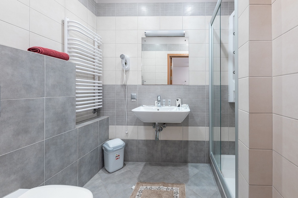 valensija large suite