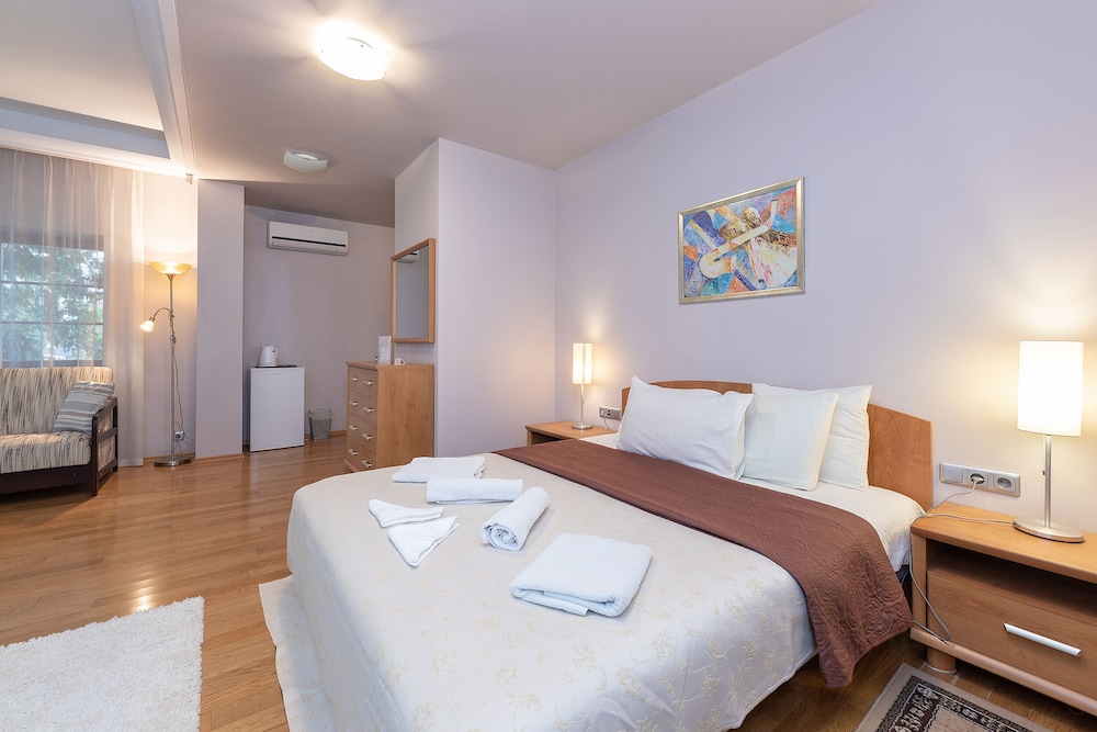 valensija large suite