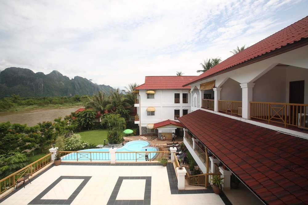 vansana vang vieng