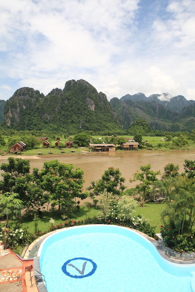 vansana vang vieng