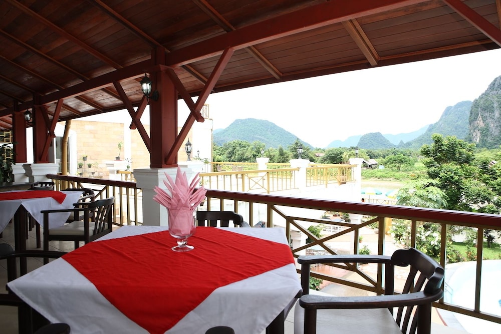 vansana vang vieng