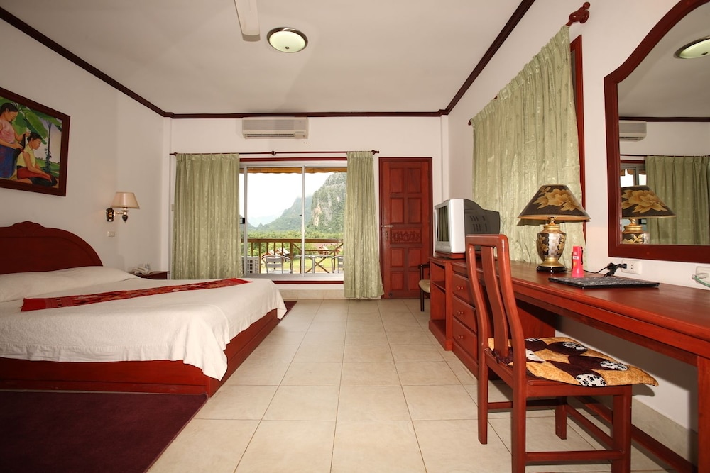 vansana vang vieng