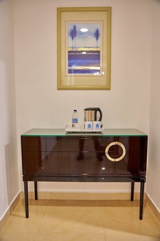 city stay grand hotel apartments