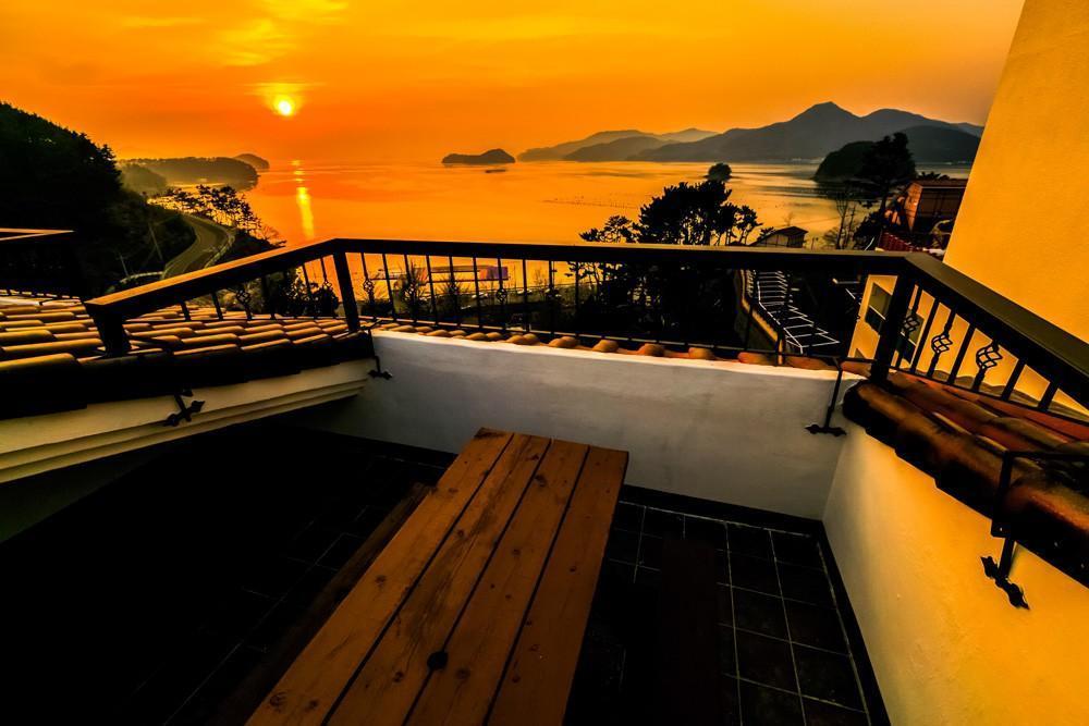 beach castle hotel and resort