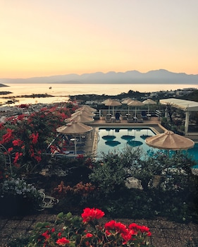 elounda heights adults only