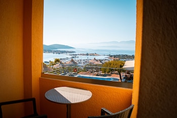 elounda heights adults only