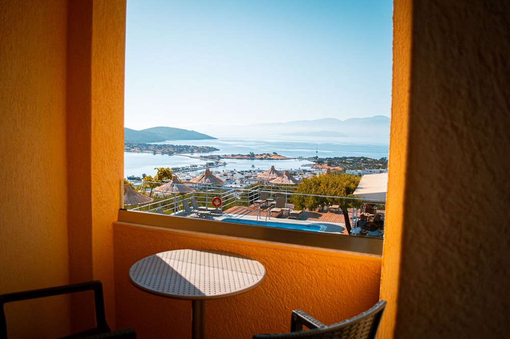 elounda heights adults only