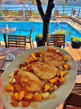 elounda heights adults only