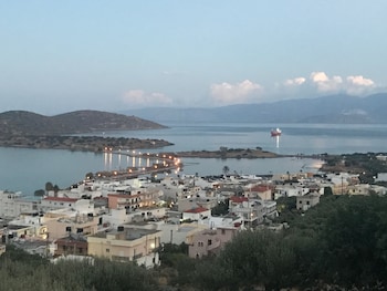 elounda heights adults only