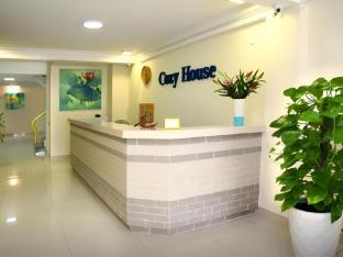 cozy hotel 140 cong quynh