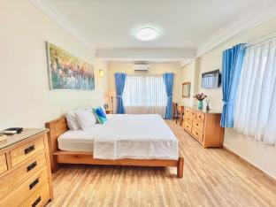 cozy hotel 140 cong quynh