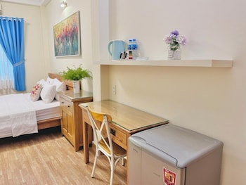 cozy hotel 140 cong quynh