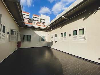 st signature jalan besar dayuse 5 hours 5pm 10pm