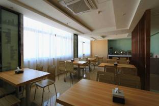 city comfort inn maoming renmin road walking street