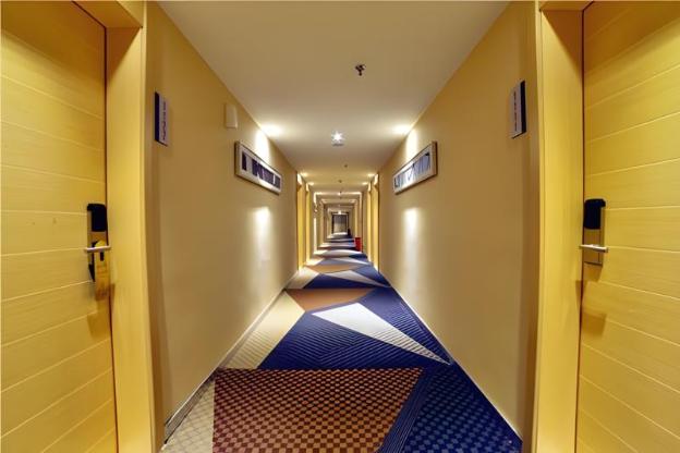 city comfort inn maoming renmin road walking street