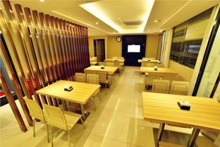 city comfort inn maoming renmin road walking street