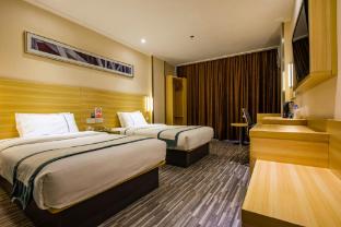 city comfort inn maoming renmin road walking street