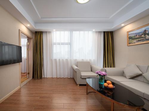 vienna hotel ganzhou railway station shop