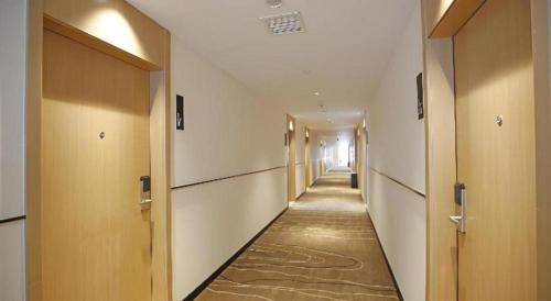 city comfort inn xihua university hongguang avenue