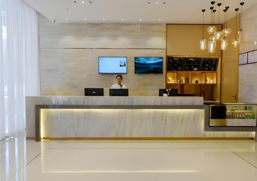 city comfort inn luocheng bus terminal store