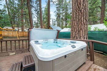 nunus cabin