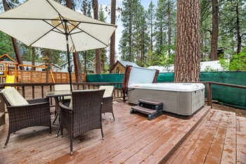 nunus cabin