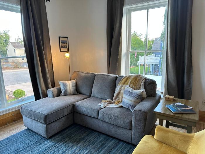 the cottage 241 north