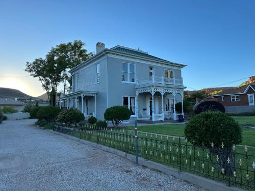 the cottage 241 north