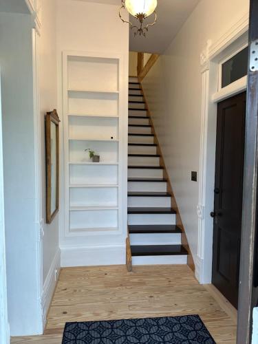 the cottage 241 north