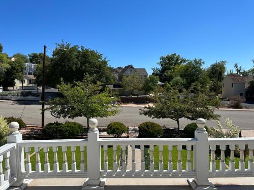 the cottage 241 north