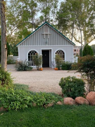 the cottage 241 north