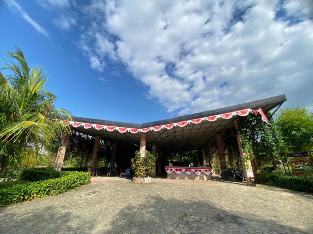 dbambookamp desa wisata ekang