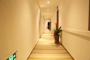 7 days inn neijiang longchang xinhua street