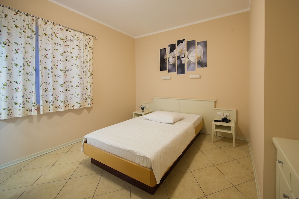 hotel kozana