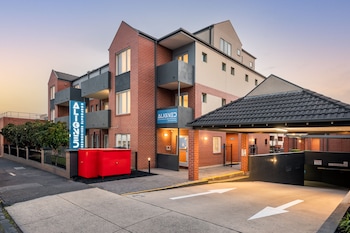 aligned corporate residences kew