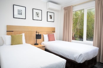 aligned corporate residences kew