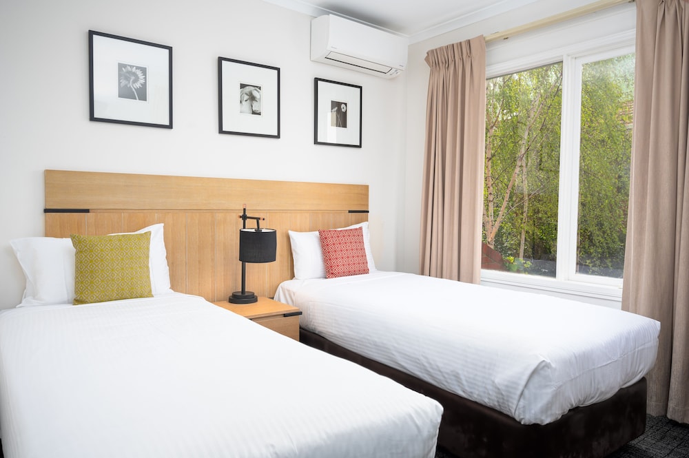 aligned corporate residences kew