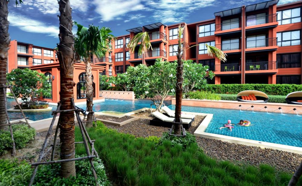 bluroc huahin pool view