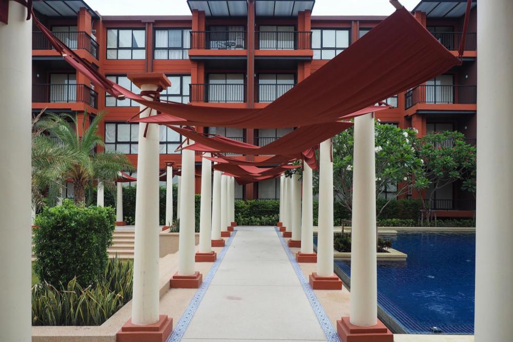 bluroc huahin pool view