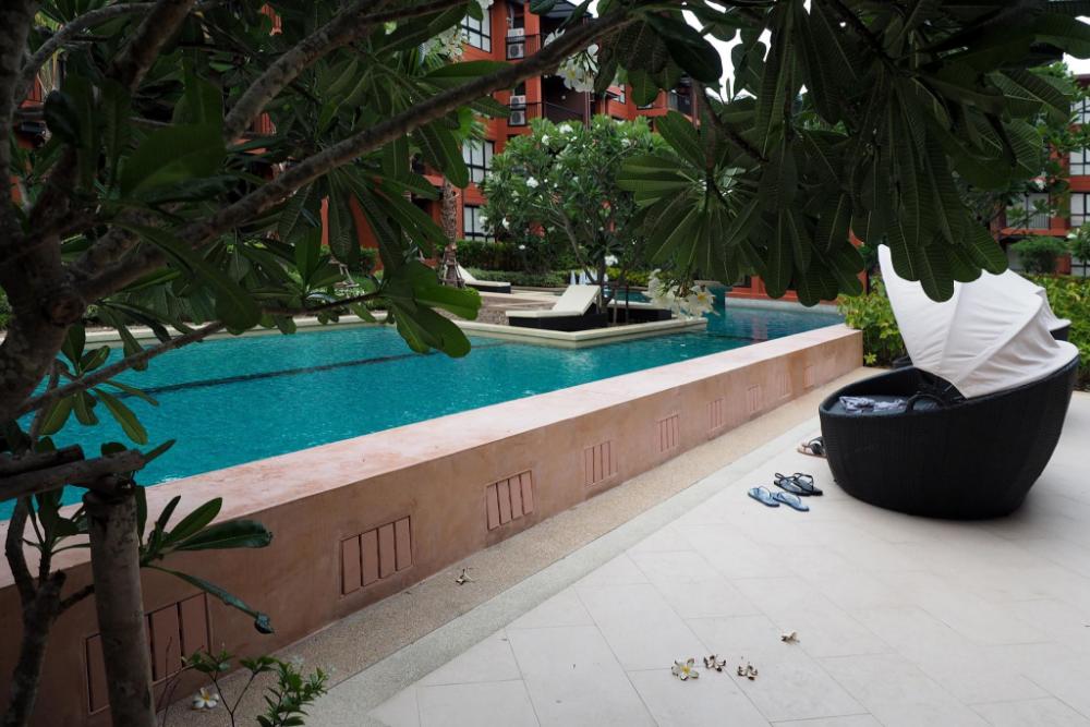 bluroc huahin pool view