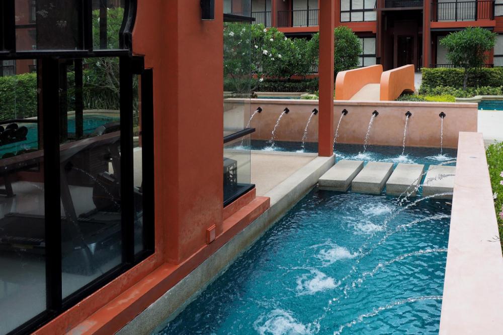 bluroc huahin pool view